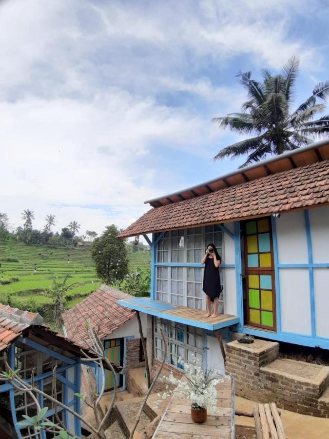 Kai Swargaloka Hotel บันดุง ภายนอก รูปภาพ