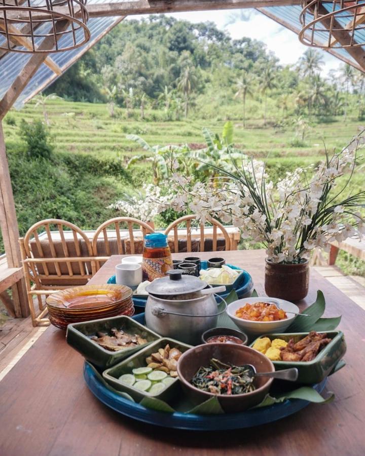 Kai Swargaloka Hotel บันดุง ภายนอก รูปภาพ