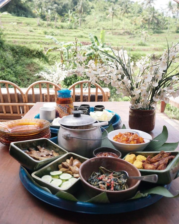 Kai Swargaloka Hotel บันดุง ภายนอก รูปภาพ