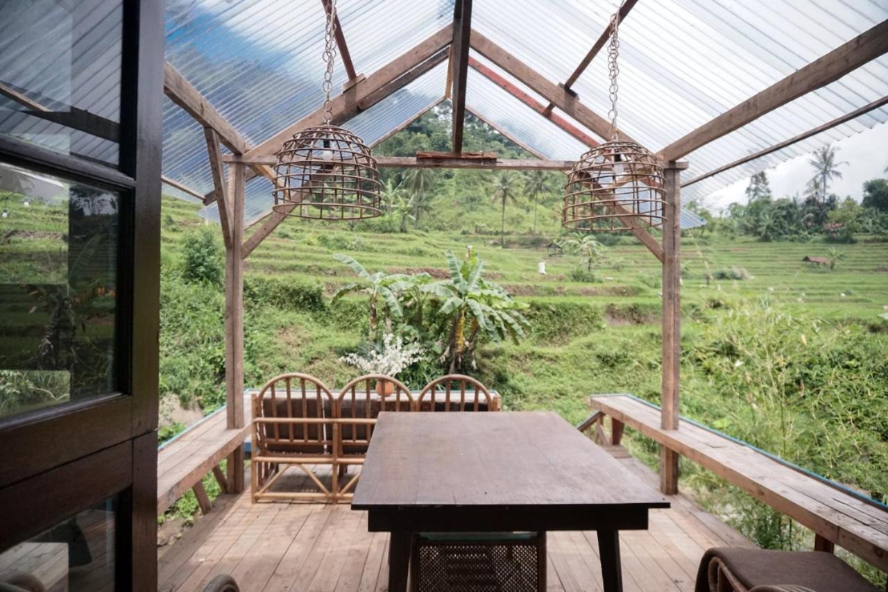 Kai Swargaloka Hotel บันดุง ภายนอก รูปภาพ
